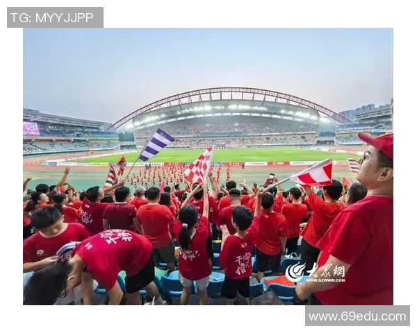 足球明星齐聚一堂为您送上祝福与鼓励的温暖网站