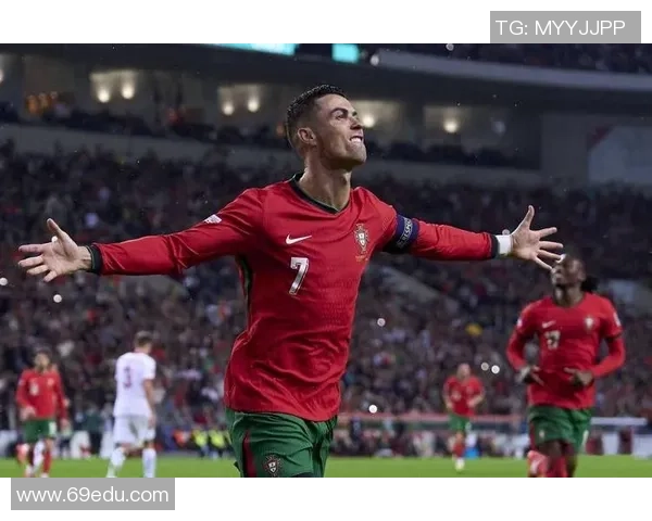 30多岁足球明星的职业生涯回顾与未来展望